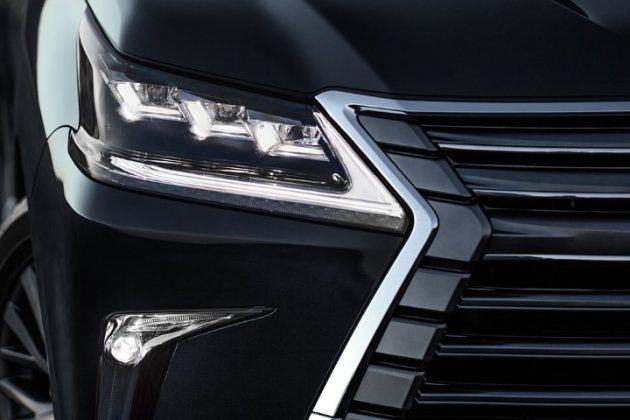 2021 Lexus LX570 Changes Front Lamps and Grill