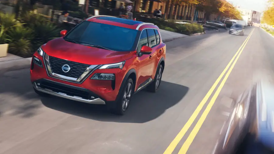 2022 Nissan X-Trail Front end With New LED Headlight
