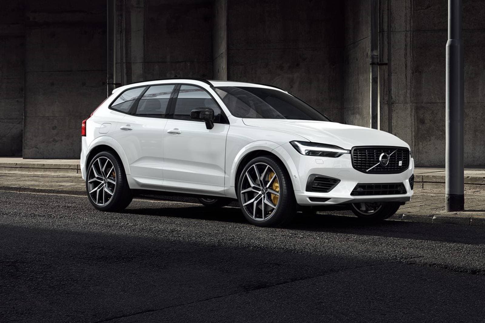 2021 Volvo XC60 Pictures