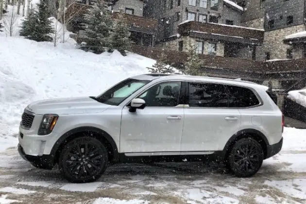 KIA Telluride Drive Tets on Snow