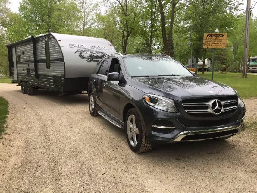 Mercedes-Benz GLE Towing a Trailer