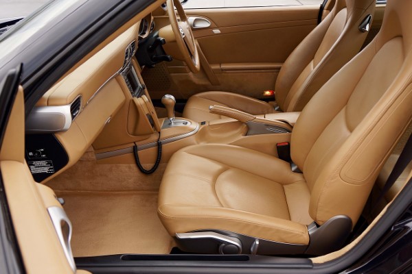 Leather-Trimmed Car Seats Pictures