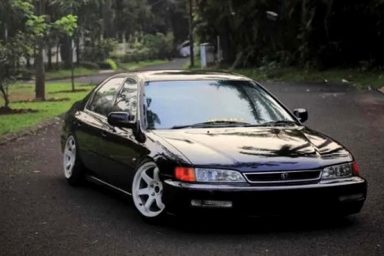 6 Best Color Rims For Black Car (With Pictures)