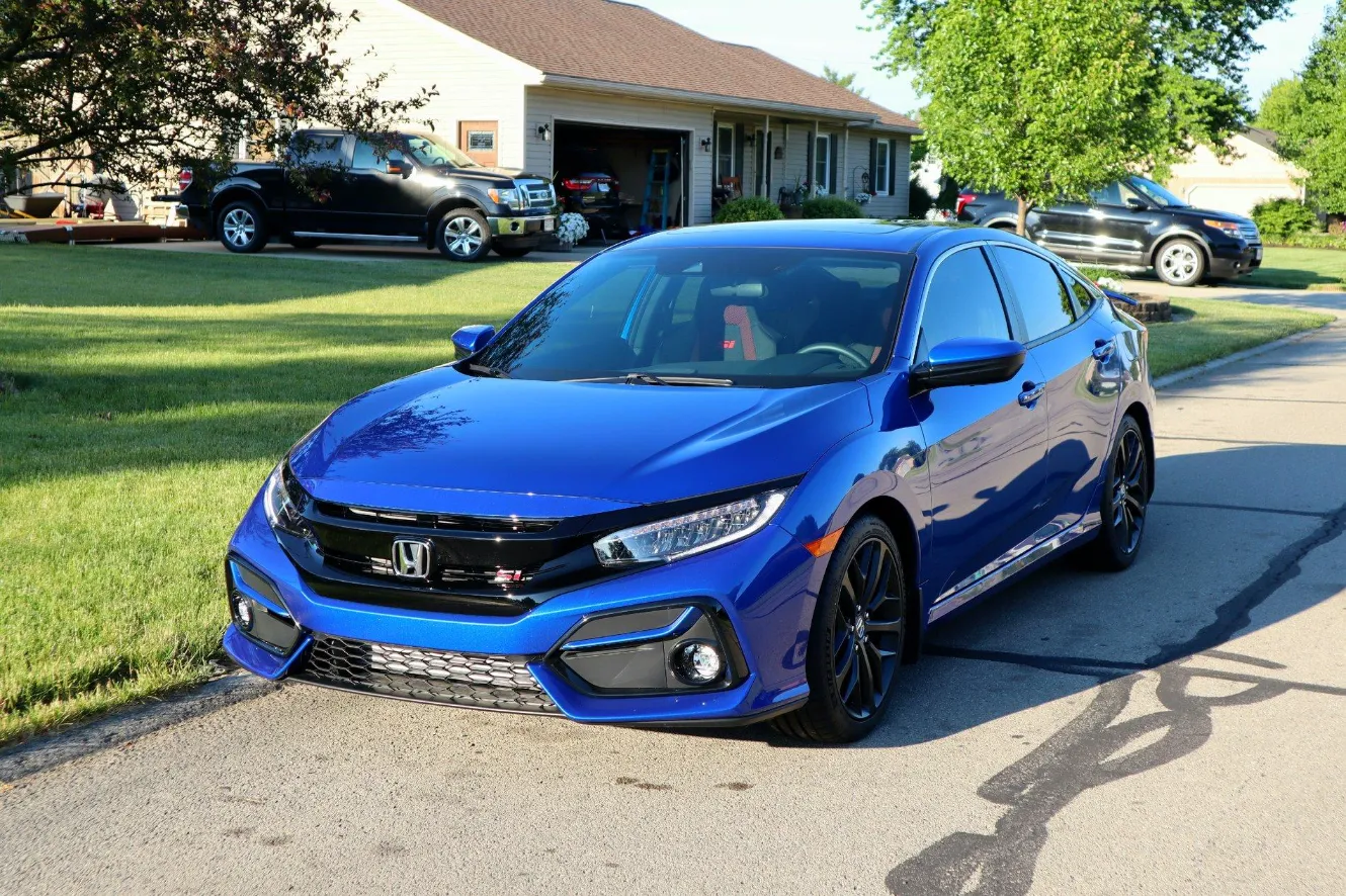 Blue Honda Civic With Black Rim