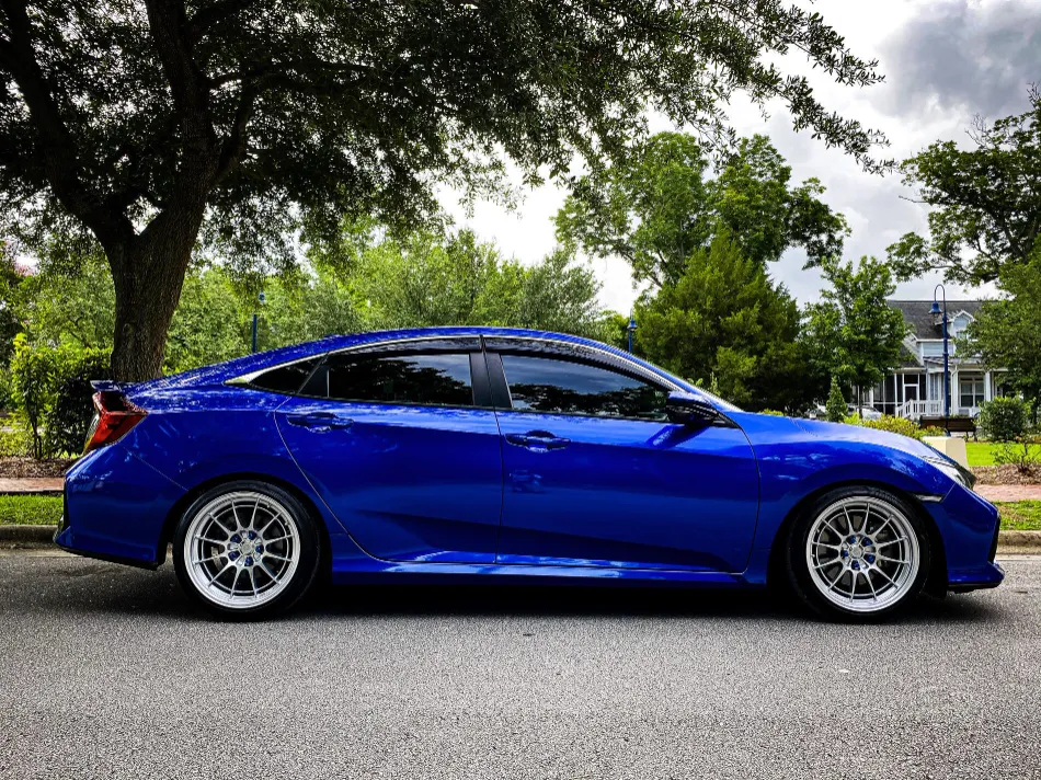 Blue civic with silver rim