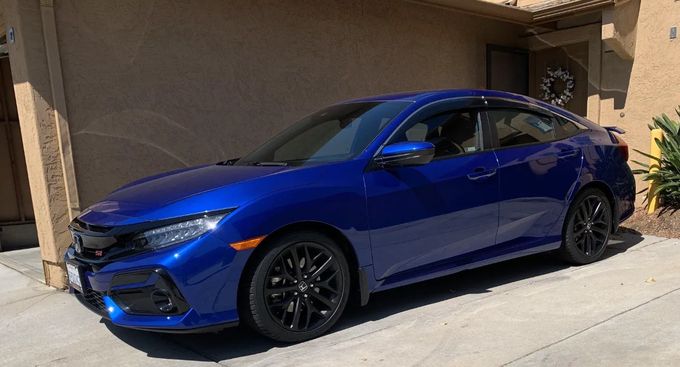 Nice Black Rims on Blue Honda Civic