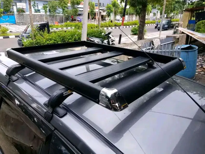 Roof Rack Crossbars For SUV Pictures