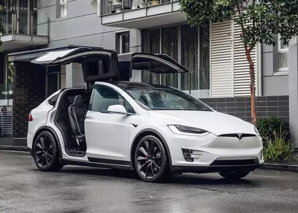 Tesla Model X White Pearl Multi-Coat Color