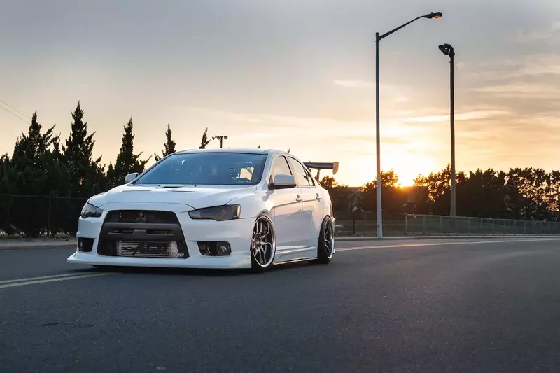 White Mitsubishi Lance Evo With Silver Rims Street Racing Concept